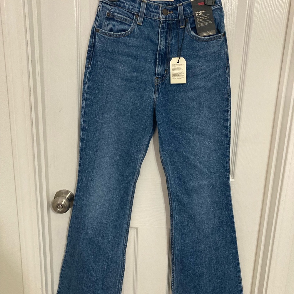 Levi's Women's Flare Jeans in Classic Blue